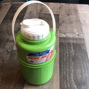 Amoco picnic jug insulated 2 quart beverage holder